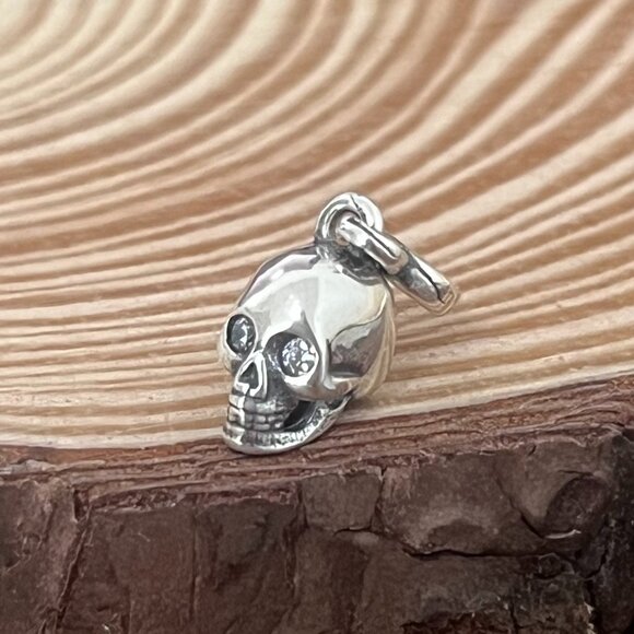 Pandora ME Skull Mini Dangle - Picture 5 of 5